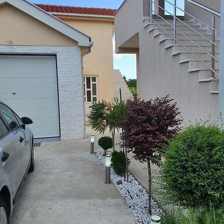 Apartman Tolosi 2 Подгориця Екстер'єр фото