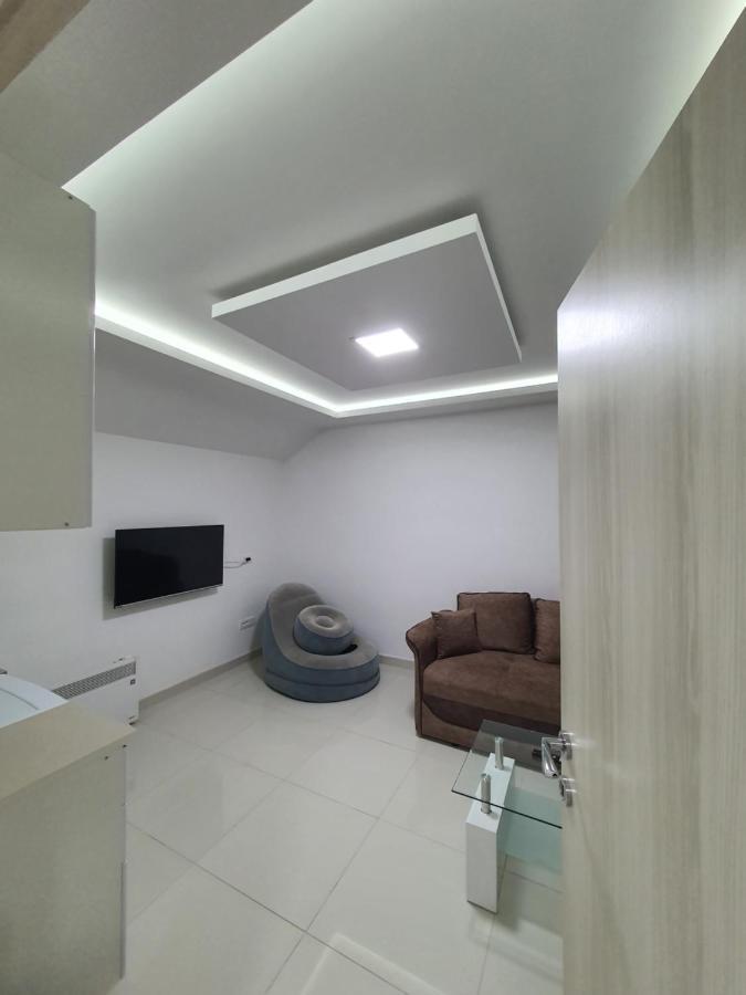 Apartman Tolosi 2 Подгориця Екстер'єр фото