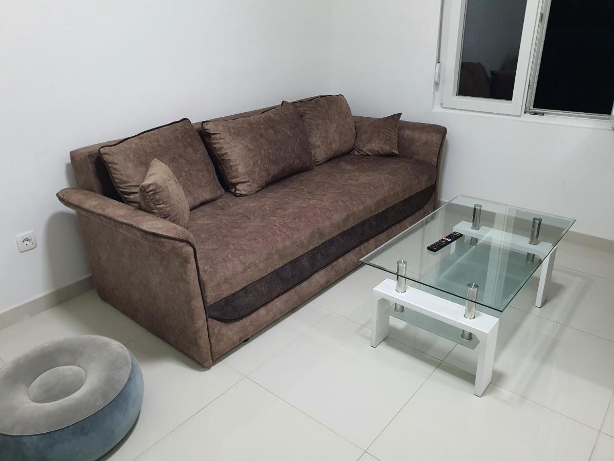 Apartman Tolosi 2 Подгориця Екстер'єр фото
