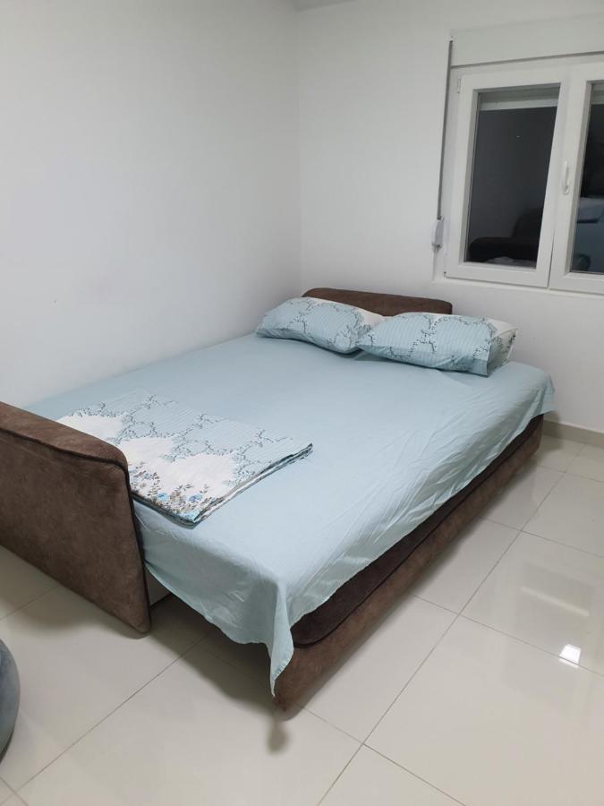 Apartman Tolosi 2 Подгориця Екстер'єр фото